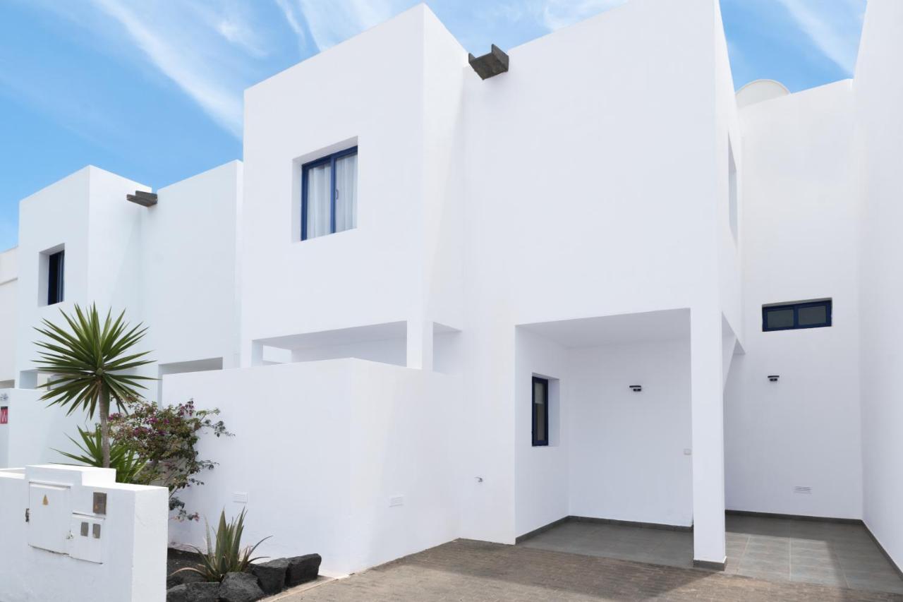 Luxury 3-Bedroom Villa With Heated Private Pool - In Marina Rubicon, Playa Blanca, Lanzarote Exterior photo
